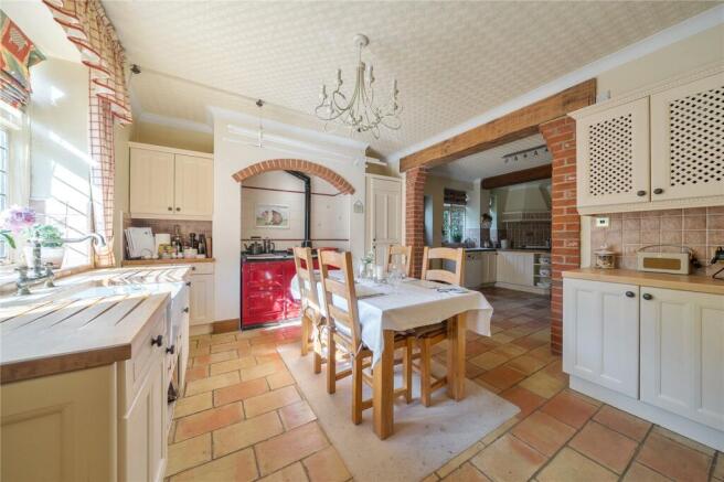 4 bed Detached for sale Image 6