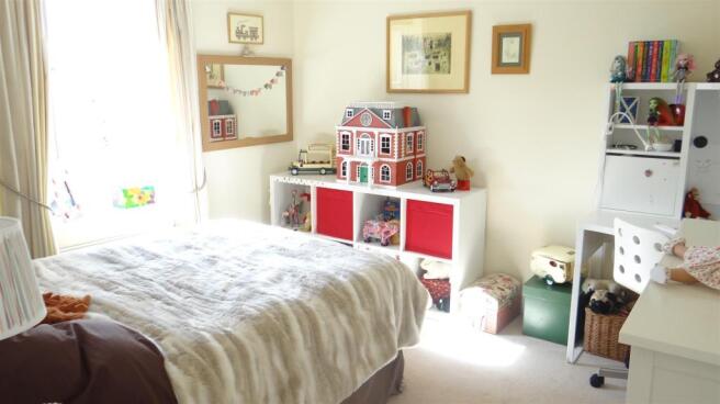 bedroom 2.JPG