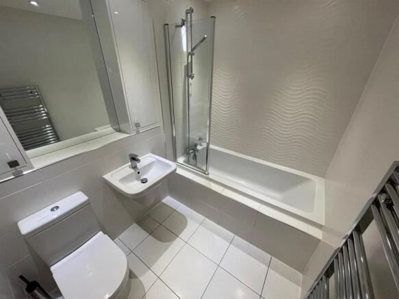 1 bed Apartment to rent Image 4