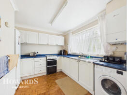 7, Glebe Road East, Lowestoft NR33 7QX