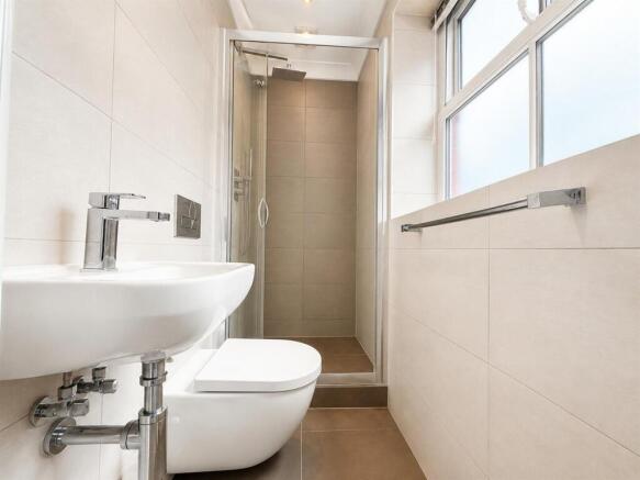 2 bed Apartment for sale Image 7