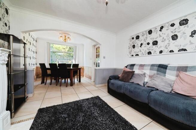 2 bed Semi-Detached for sale Image 8