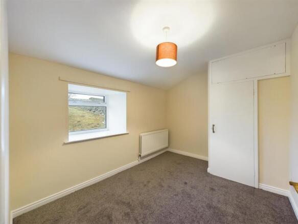 3 bed Semi-Detached to rent Image 10