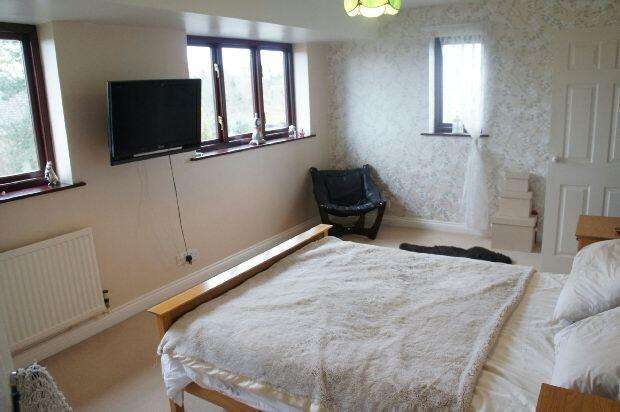 BEDROOM 1 FRONT