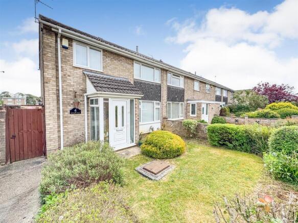 3-bed terraced on Deveron Walk, Corby, £165,000