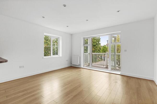 York House, Chequers Ave-7.jpg