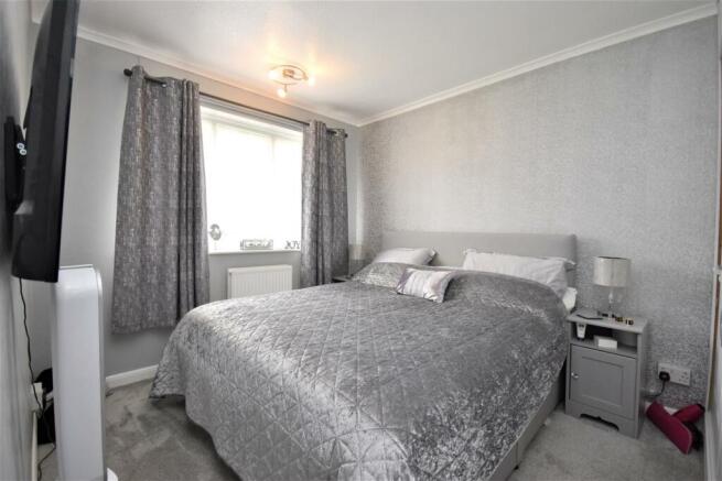 Bedroom 1.jpg