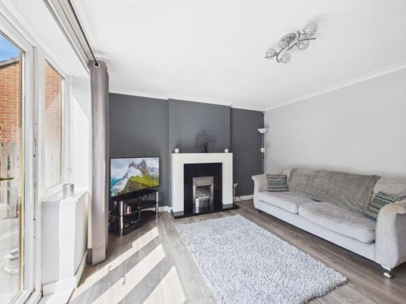 4 bed Detached for sale Image 8