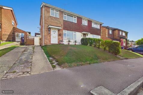 Coltsfoot Drive, Royston, Hertfordshire, SG8