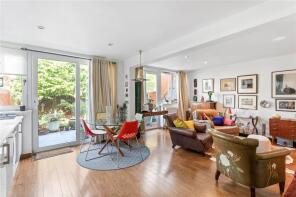 7, Dunmow Walk, London N1 8QX