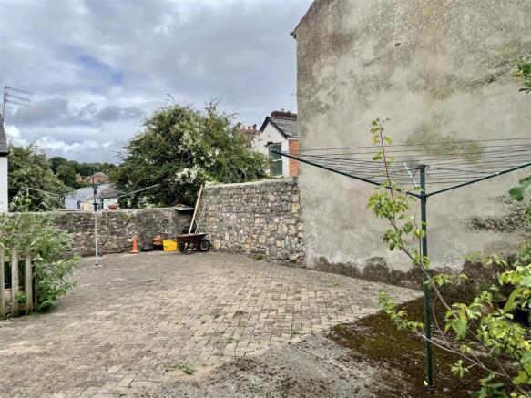 Communal Garden and Drying Area