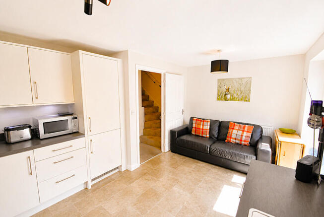 3 bed Semi-Detached for sale Image 9