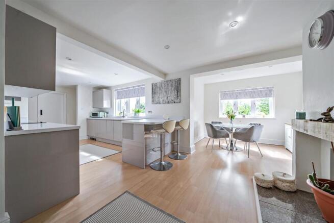 Woodside, Ford Heath, Shrewsbury, SY5 9GE photo 4