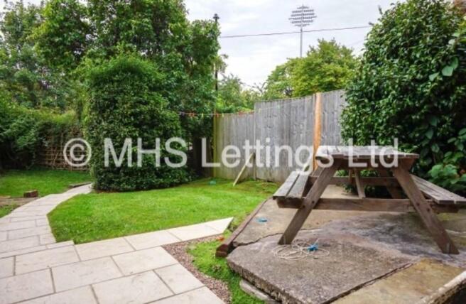 7 bed Terraced to rent Image 5