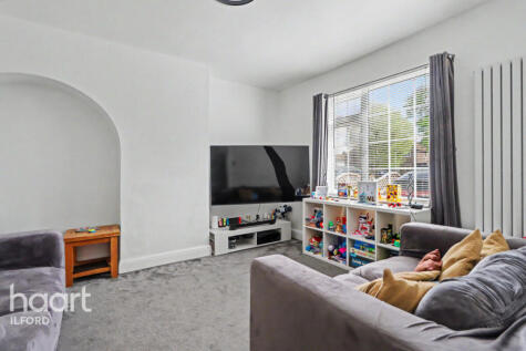 Valence Avenue, DAGENHAM
