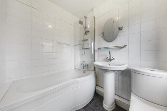 Bathroom T202505211049.jpg