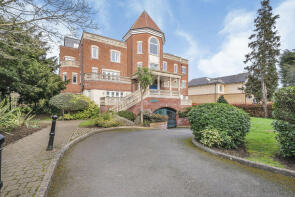 15, 4 Eastwick Lodge, Village Road, Enfield EN1 2FB