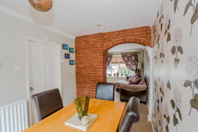 44, Badgers Way, Heath Hayes, Cannock, Staffordshi