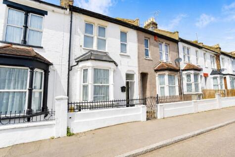 Albert Road, Southend-on-sea, SS1 2HF