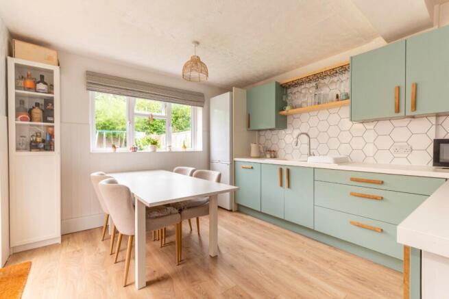 Meadow Road, Malvern, Worcestershire, WR14 2SA photo 4