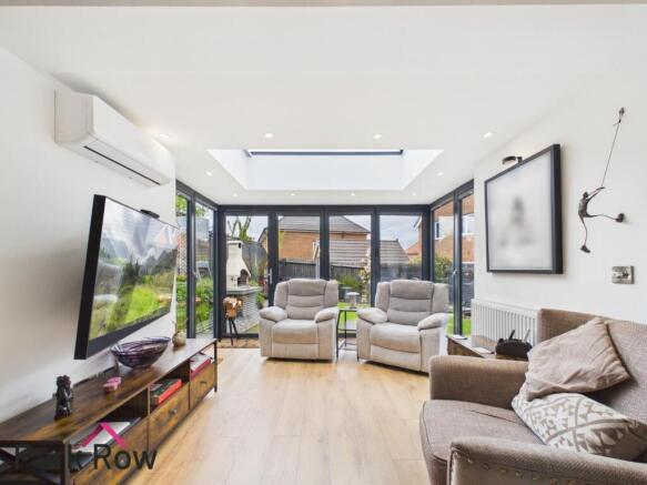 4 bed Detached for sale Image 12