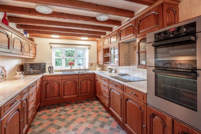3 bed House for sale Image 7