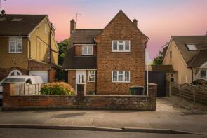 120, Woodmere Avenue, Watford WD24 7LW