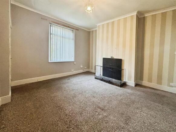 2 bed Terraced for sale Image 5