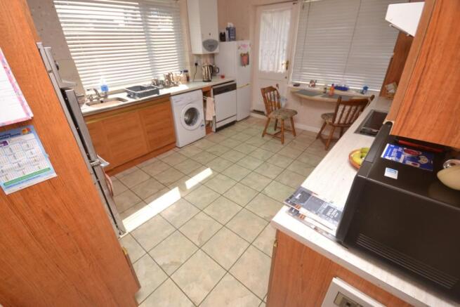 KITCHEN / DINER