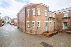1, Chichester Mews, London SE27 0NS