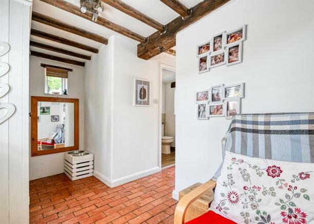 Priory Cottage-04.jpg