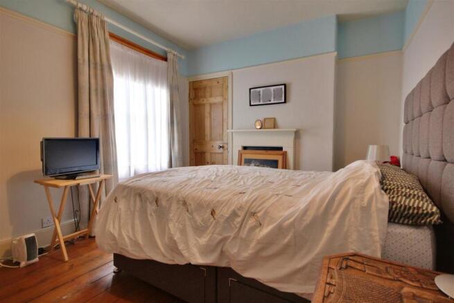 2 bed Terraced for sale Image 9