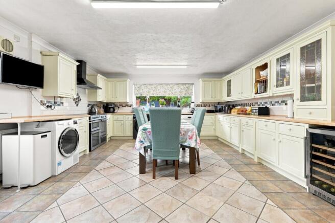 Beehive Lane, Galleywood, Chelmsford, Essex photo 4