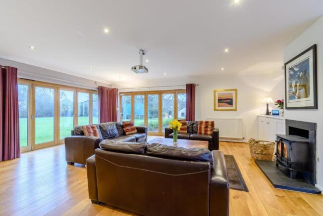 8415347-interior36-800.jpg
