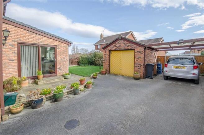 DETACHED GARAGE
