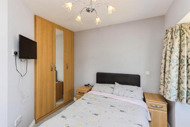 1 bed Detached Bungalow for sale Image 8