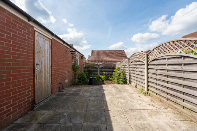 32 Kingfisher Drive (2 of 16)