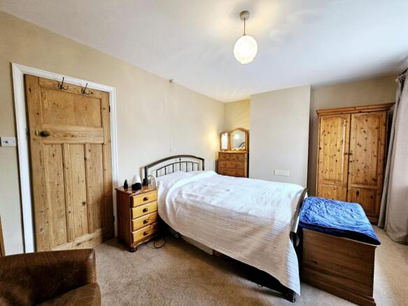 3 bed Semi-Detached for sale Image 5