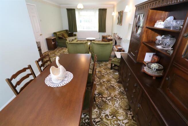 Lounge / Dining Room