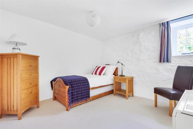 Bedroom 2.jpg