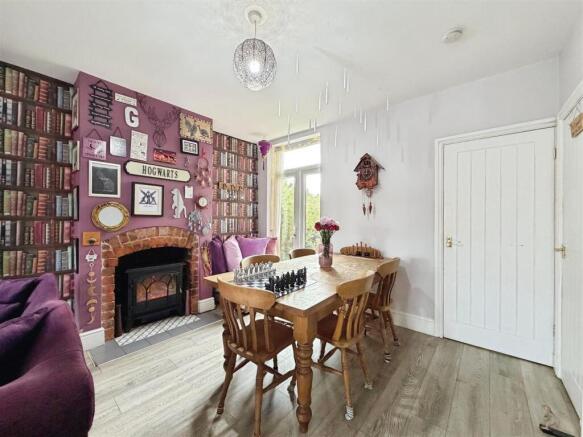 3 bed House for sale Image 5