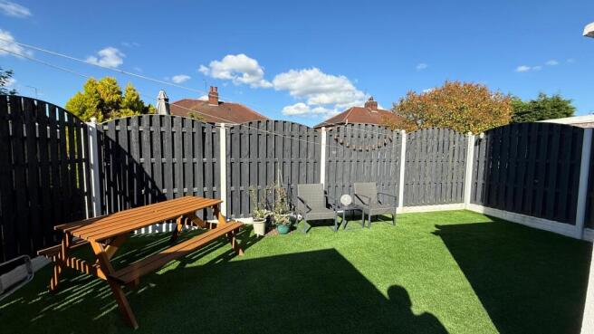 2 bed Semi-Detached for sale Image 9