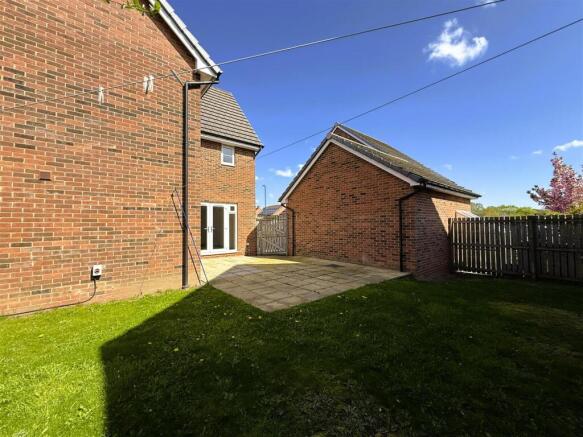 4 bed Detached for sale Image 11
