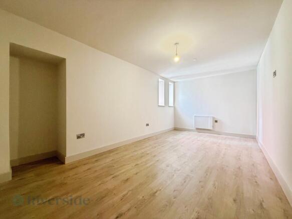 2 bed Apartment for sale Image 11