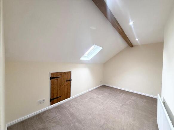 4 bed Terraced to rent Image 10