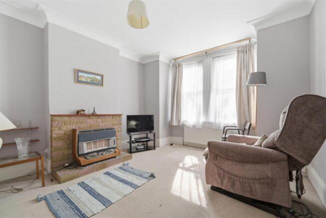 135 Framfield Recp.jpg