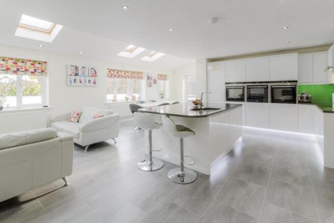 Kitchen-Family Room 1.jpg