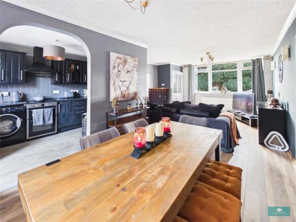 3 bed Terraced for sale Image 10
