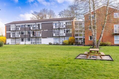 Pine View Manor, Hartland Road, Epping