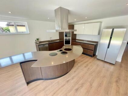 New Road, West Parley, Ferndown